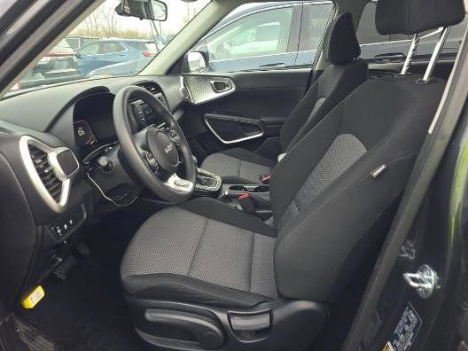 Used 2024 Kia Soul LX w/ Option Group 015 image 2