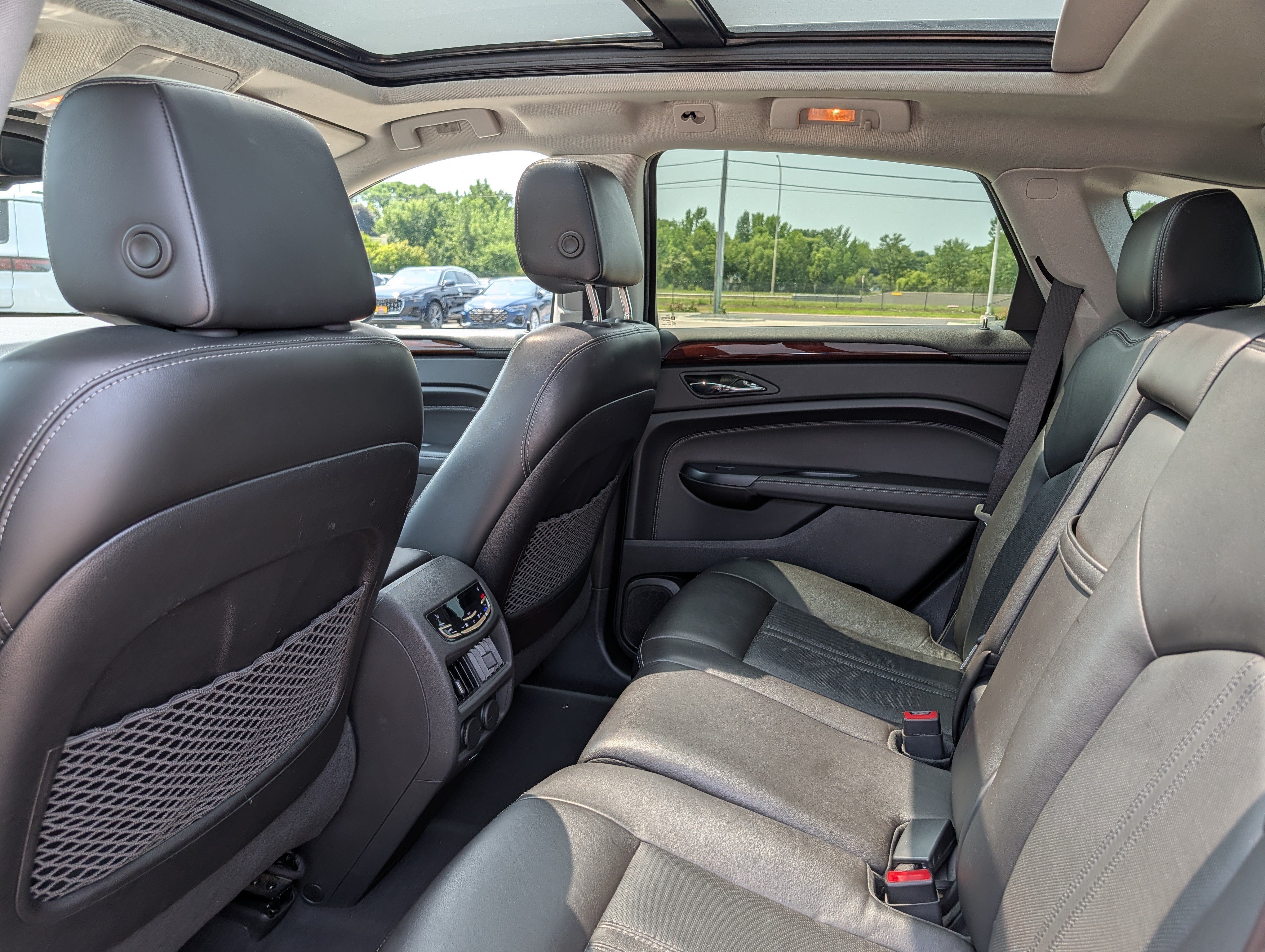 Used 2013 Cadillac SRX Premium AWD/4WD image 21