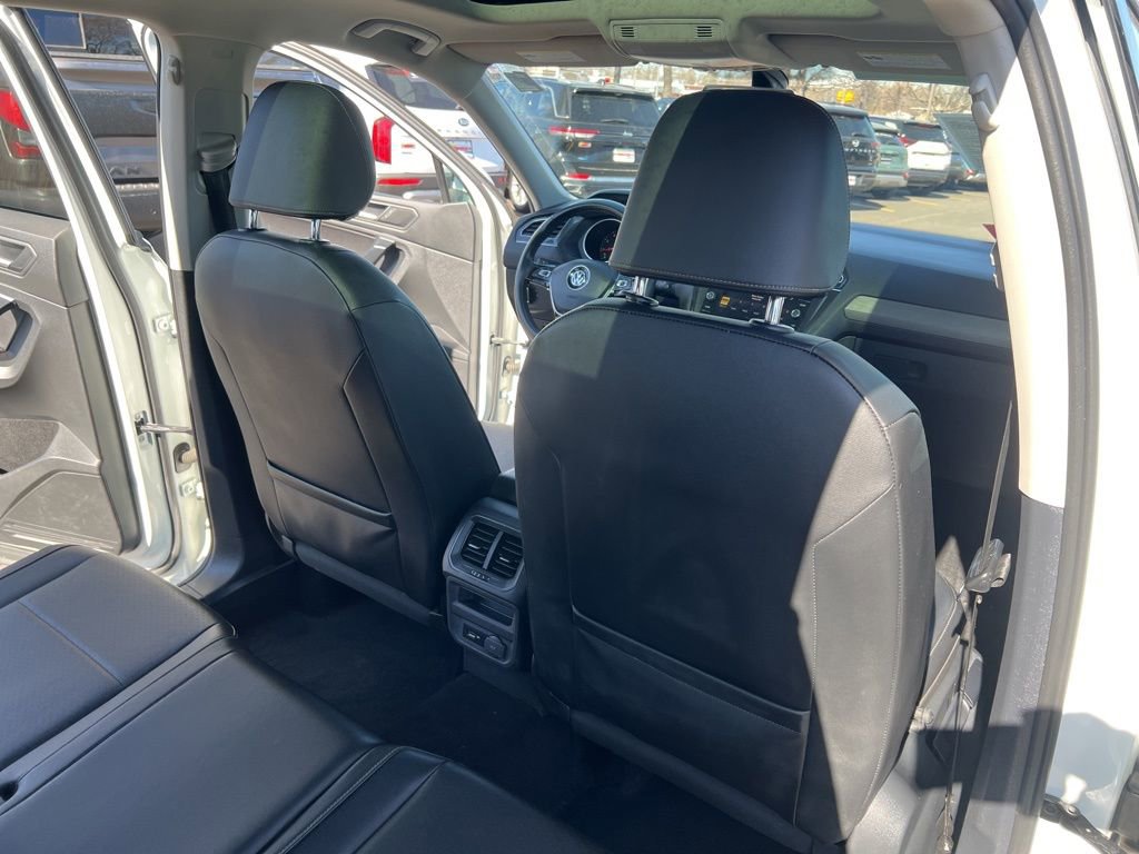 Used 2019 Volkswagen Tiguan SE image 16