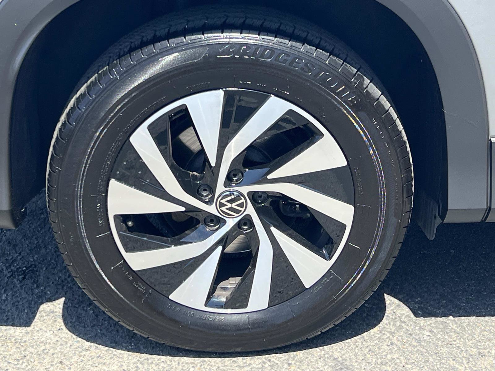 Certified 2025 Volkswagen Tiguan S FWD image 29