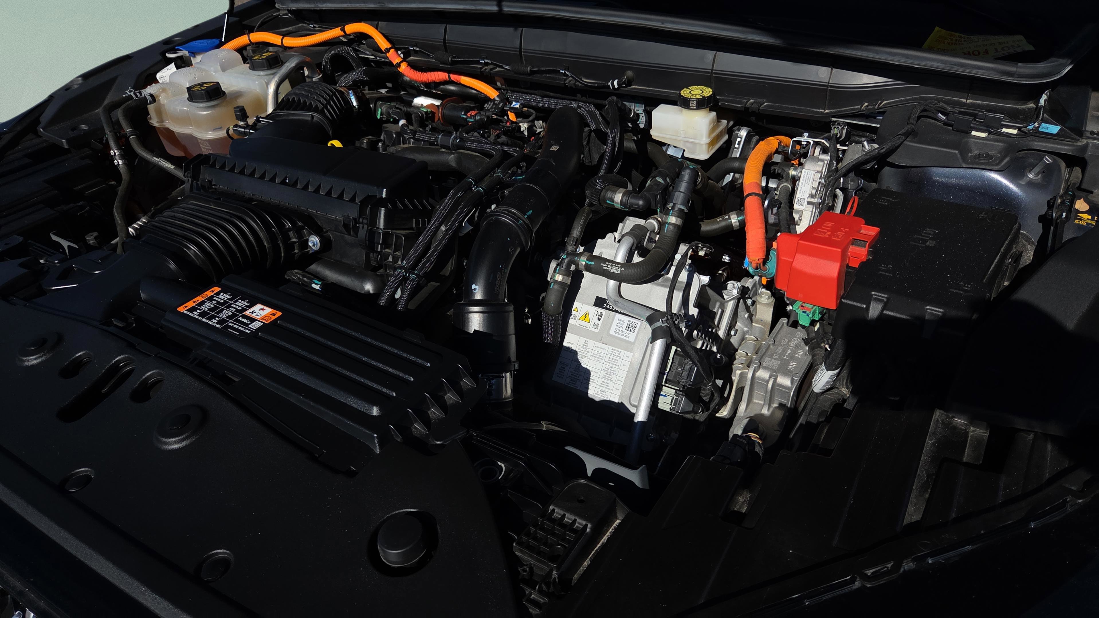 Used 2024 Lincoln Nautilus Premier w/ Equipment Group 102A image 15