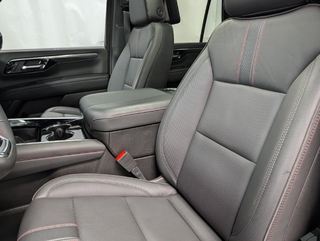 Used 2026 Chevrolet Tahoe RST w/ RST Capability Package AWD/4WD image 10