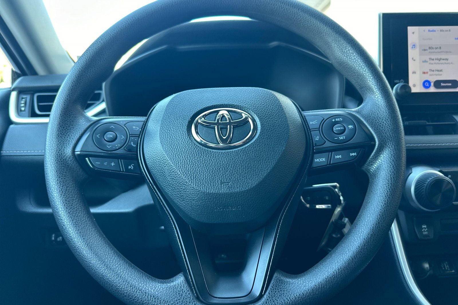 Used 2024 Toyota RAV4 LE image 20