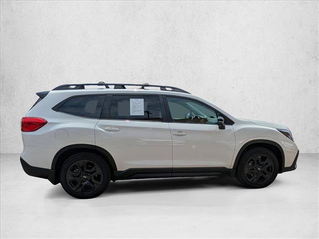 Certified 2023 Subaru Ascent Onyx Edition Limited w/ Popular Package - Onyx AWD/4WD image 4
