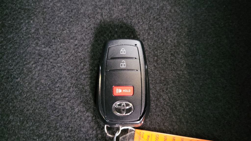 Used 2023 Toyota Corolla Cross AWD Hybrid image 25