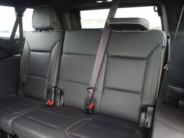 Used 2024 Chevrolet Suburban Premier RWD image 15