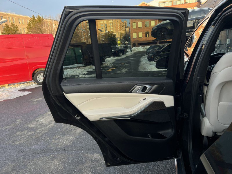 Used 2019 BMW X5 xDrive40i w/ Premium Package 2 image 14