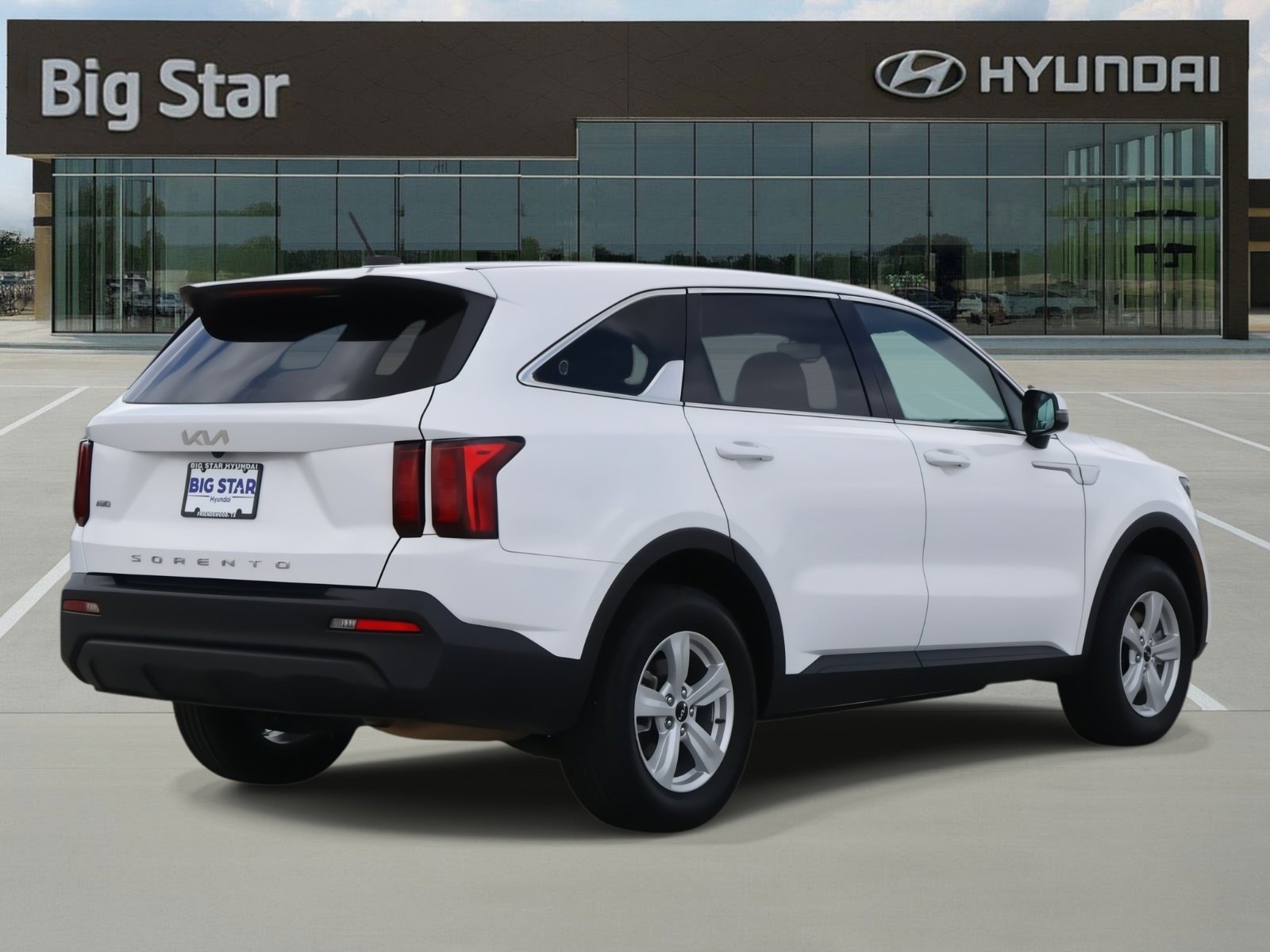 Used 2022 Kia Sorento LX image 4