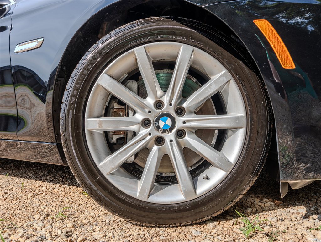 Used 2015 BMW 535i xDrive Sedan w/ Driver Assistance Package AWD/4WD image 13