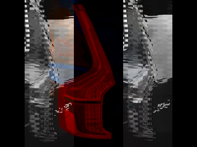 Used 2017 Volvo XC90 T8 Inscription w/ Luxury Package image 50