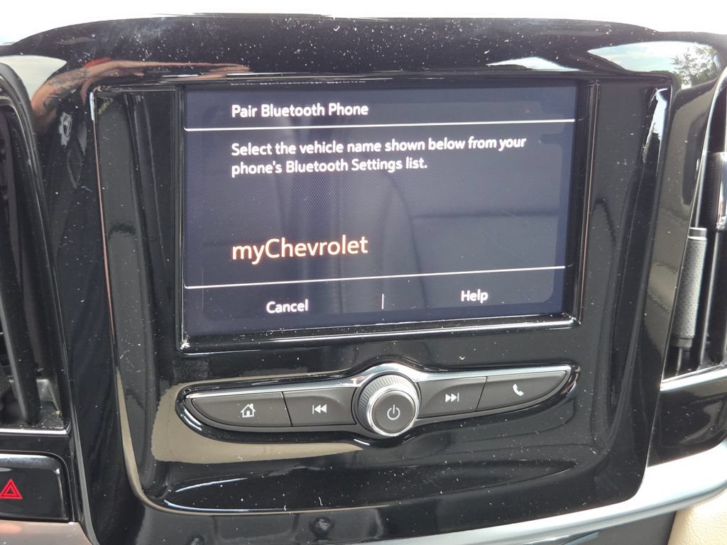 Used 2023 Chevrolet Traverse LS w/ Midnight/Sport Edition FWD image 7