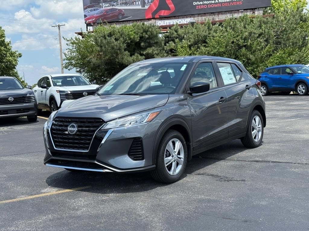 Certified 2025 Nissan Kicks Play S image 2
