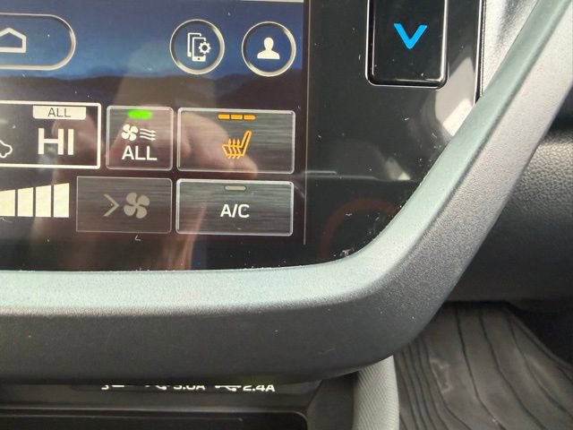 Used 2025 Subaru Forester Premium image 38