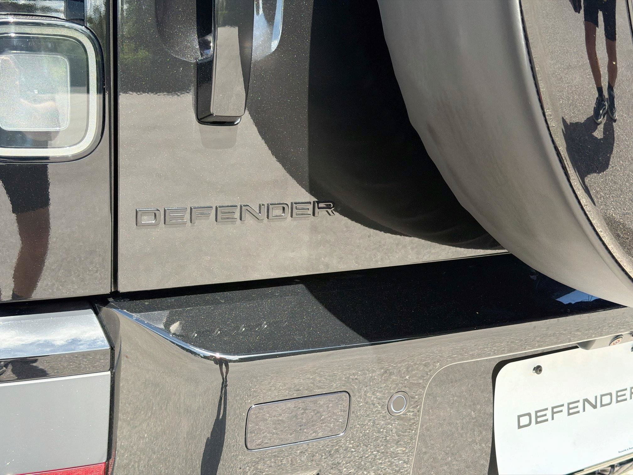 New 2026 Land Rover Defender 110 S AWD/4WD image 11