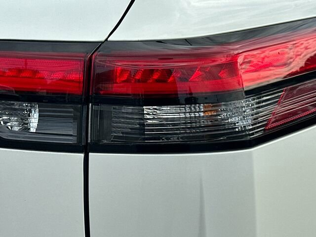 Used 2023 Nissan Pathfinder SL image 35