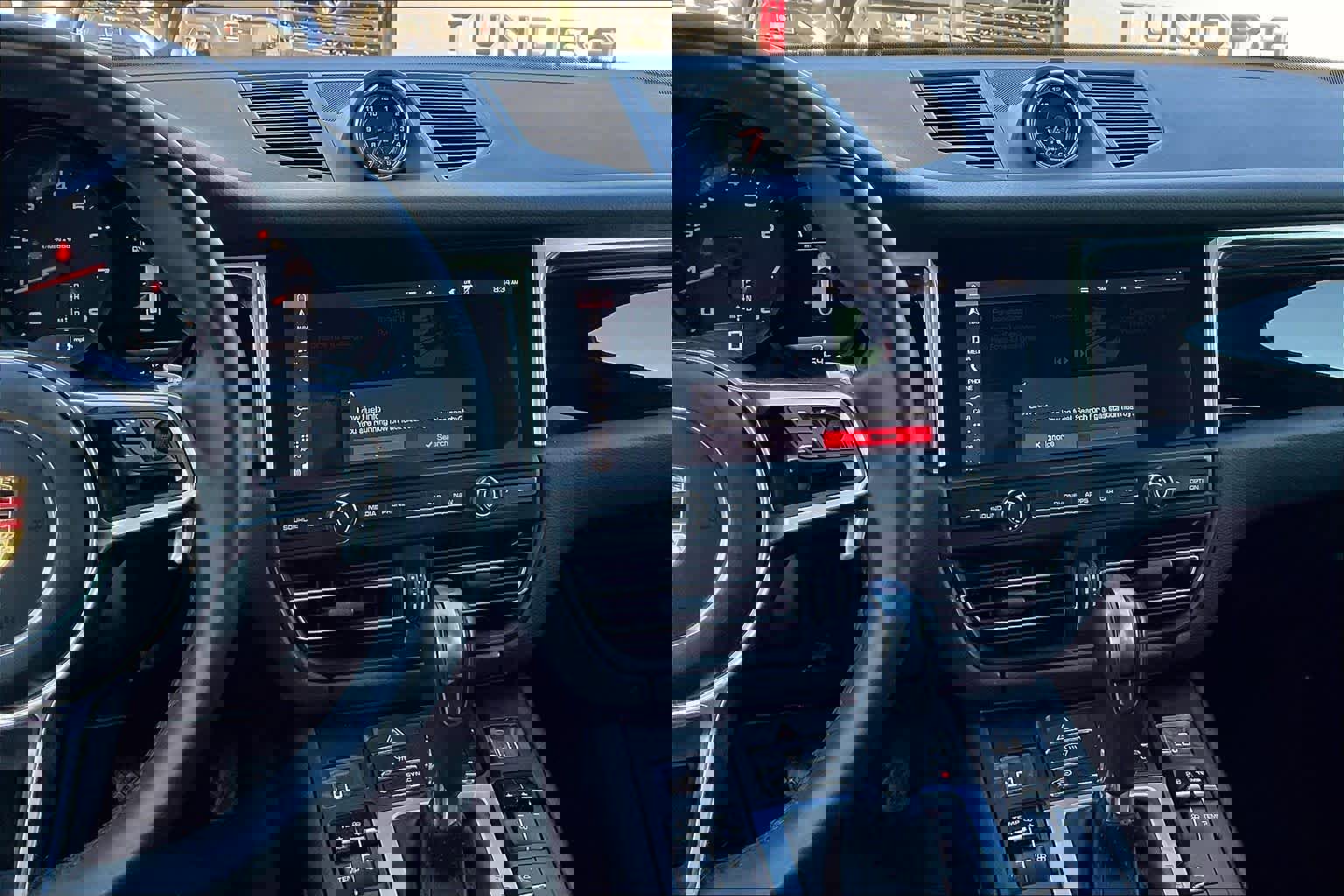 Used 2021 Porsche Macan image 11