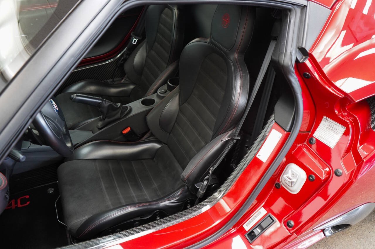 Used 2016 Alfa Romeo 4C Coupe w/ Convenience Group - Coupe RWD image 41