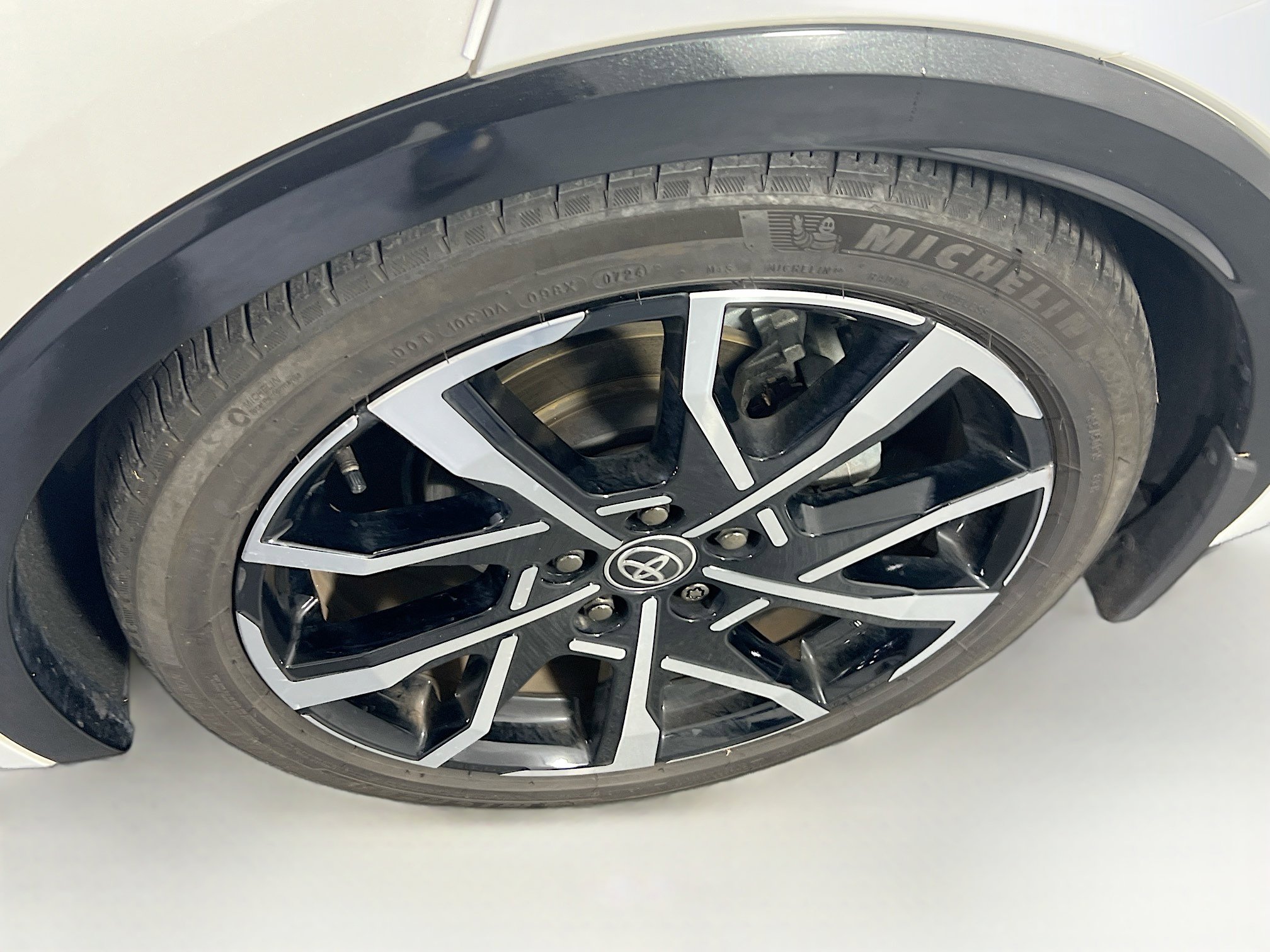 Used 2024 Toyota Prius Prime Premium w/ Advanced Technology Package image 30