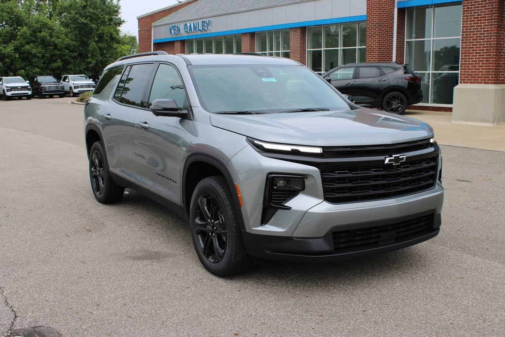 New 2027 Chevrolet Traverse LT w/ Midnight/Sport Edition AWD/4WD image 4