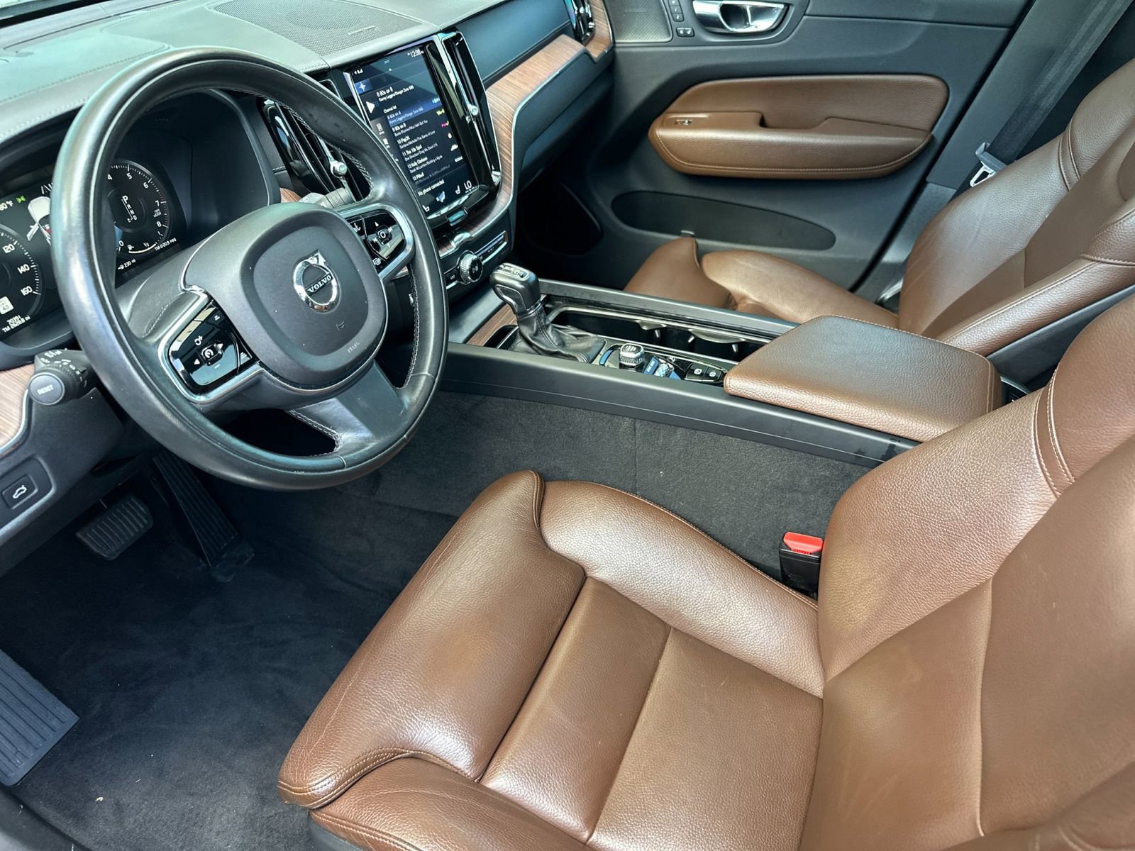 Used 2019 Volvo XC60 T5 Inscription w/ Protection Package Premier AWD/4WD image 10