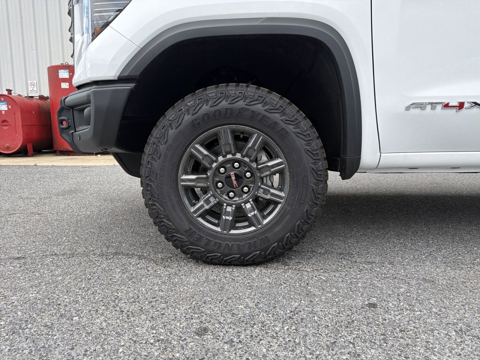 New 2026 GMC Sierra 1500 AT4X AWD/4WD image 8