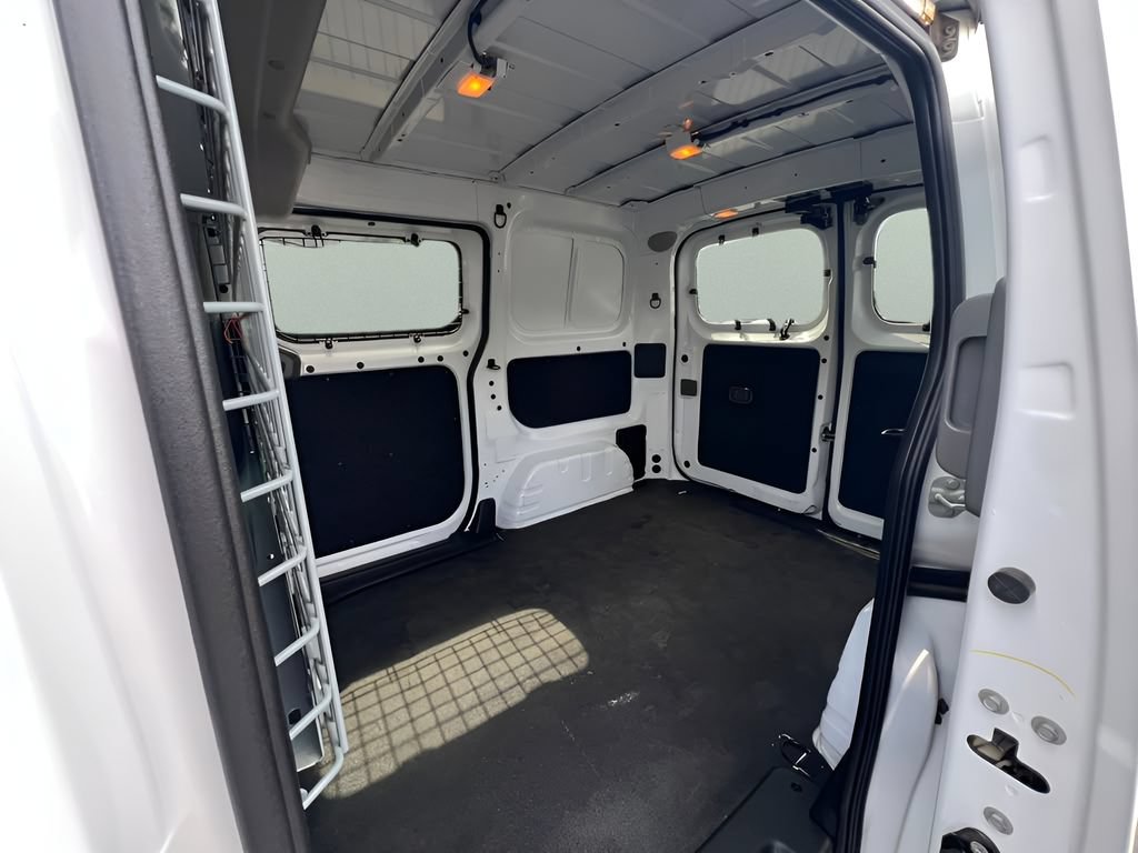 Used 2021 Nissan NV200 SV w/ Sliding Door Glass Package FWD image 16