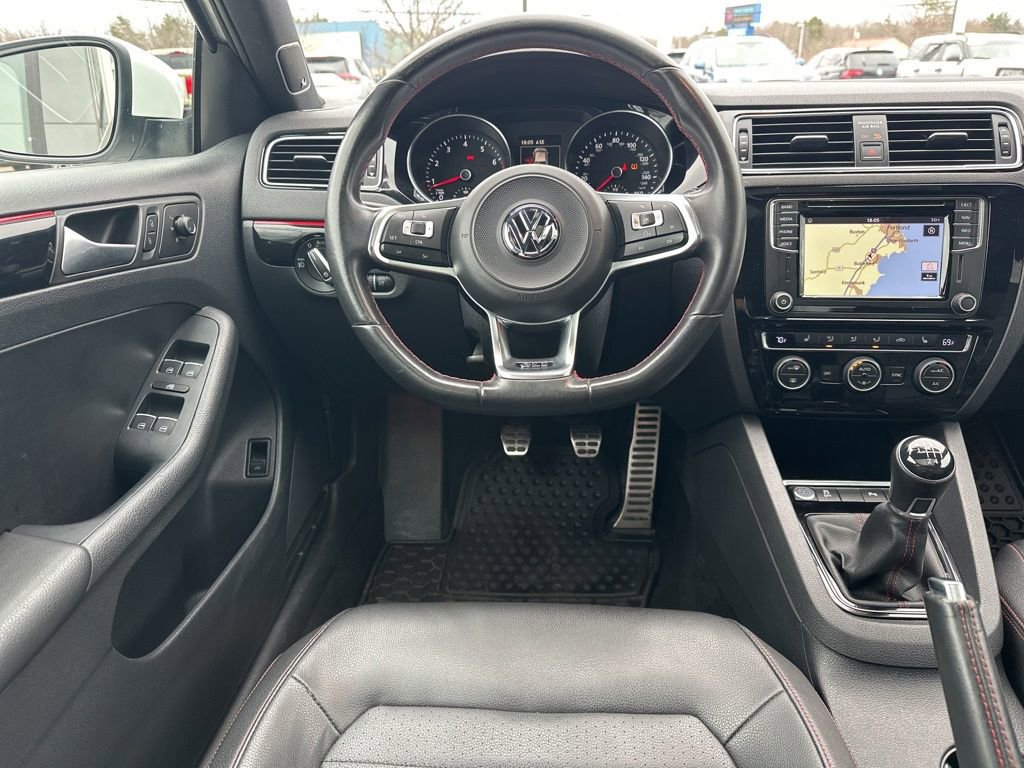 Used 2017 Volkswagen Jetta GLI image 19