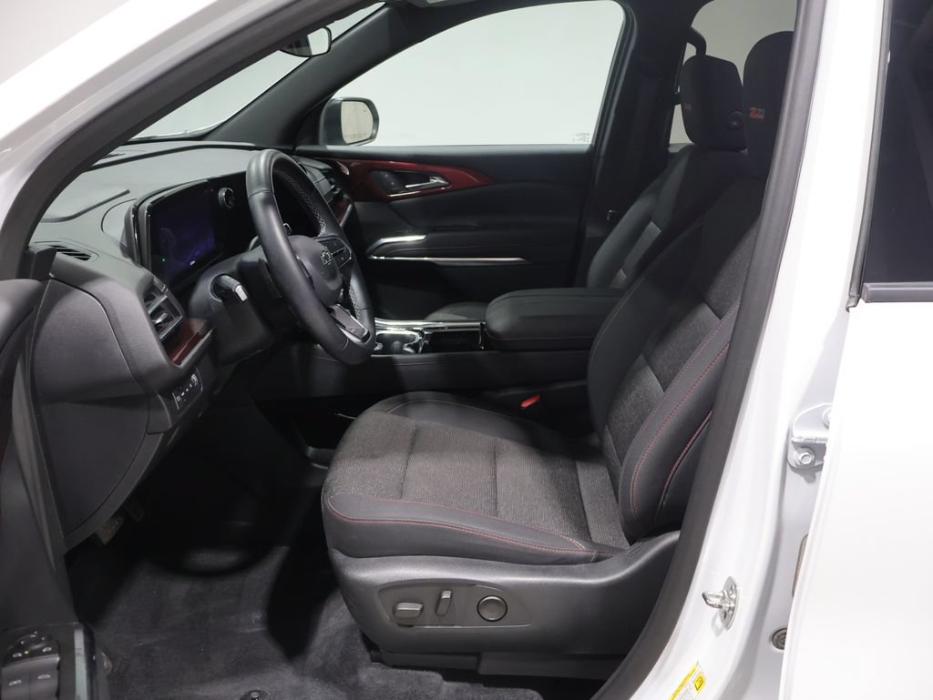 Used 2024 Chevrolet Traverse Z71 AWD/4WD image 11