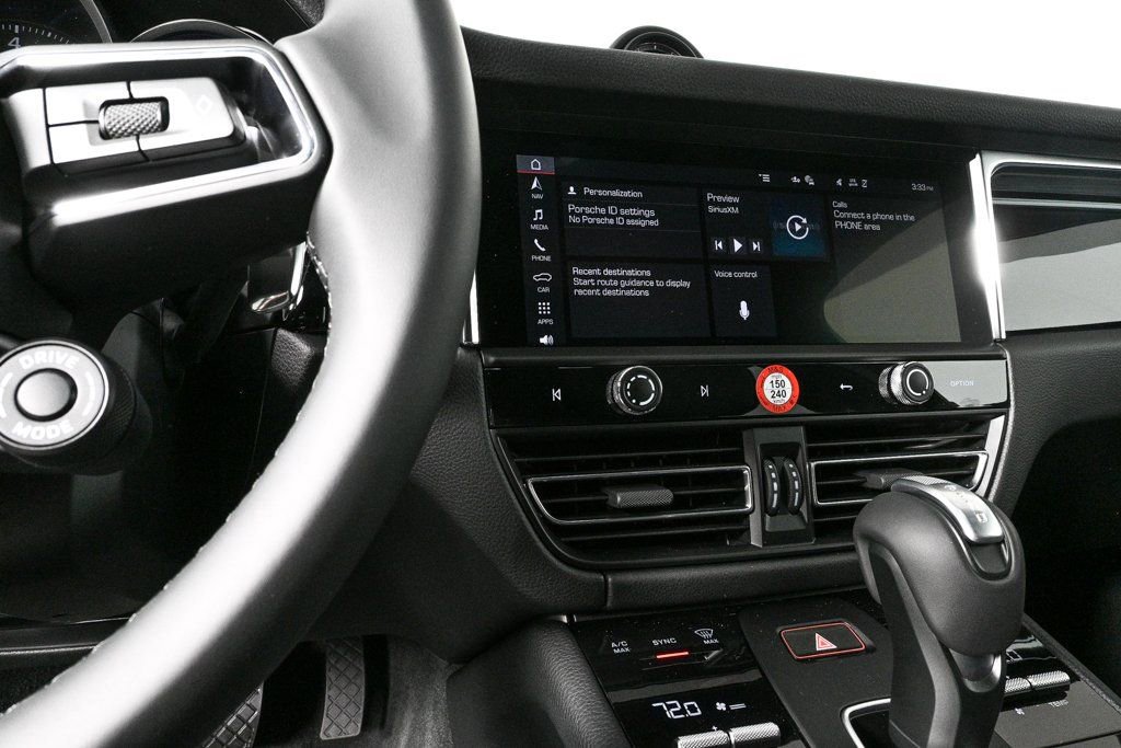 Certified 2026 Porsche Macan AWD/4WD image 12