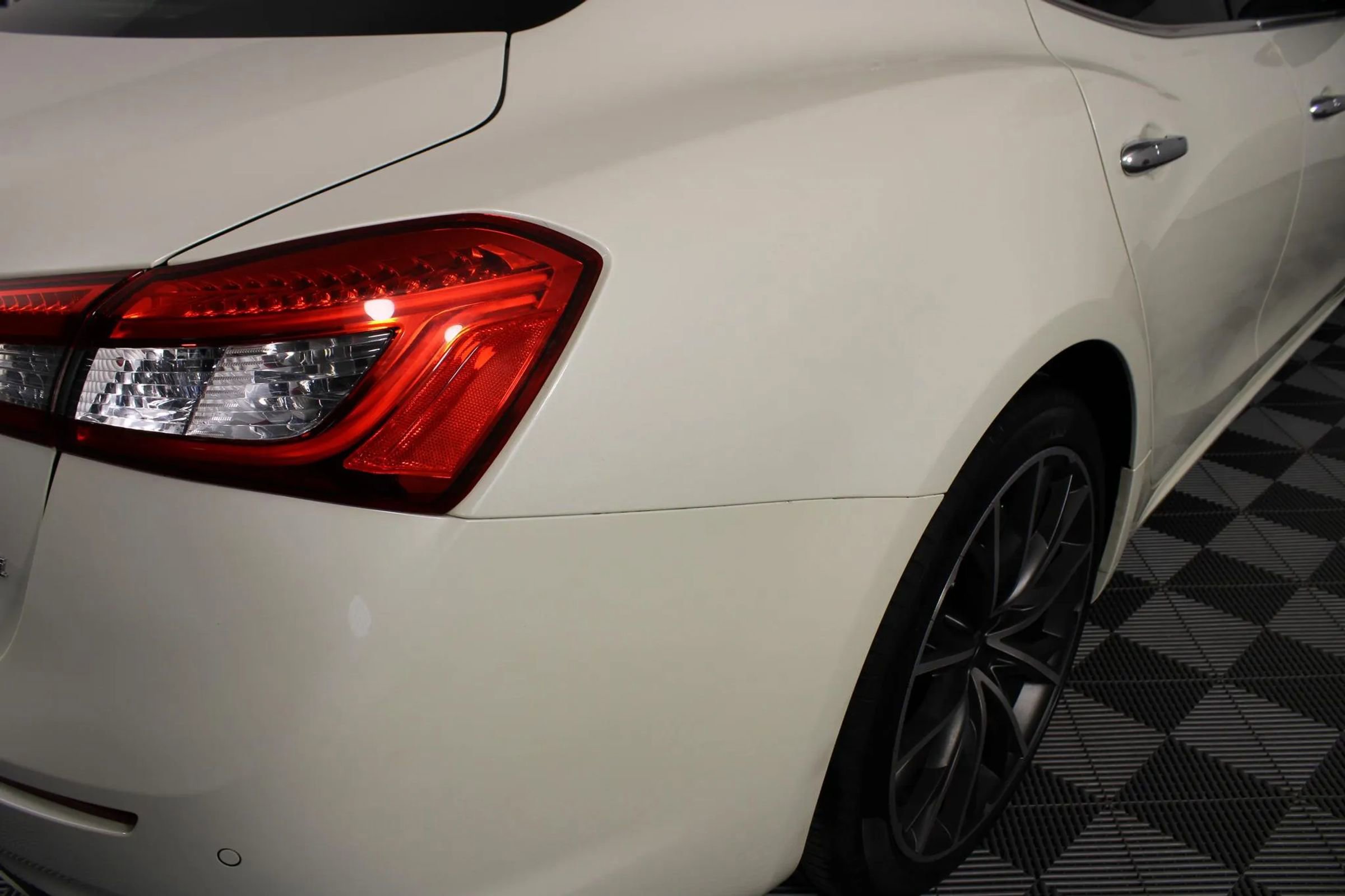 Used 2019 Maserati Ghibli S GranLusso image 32