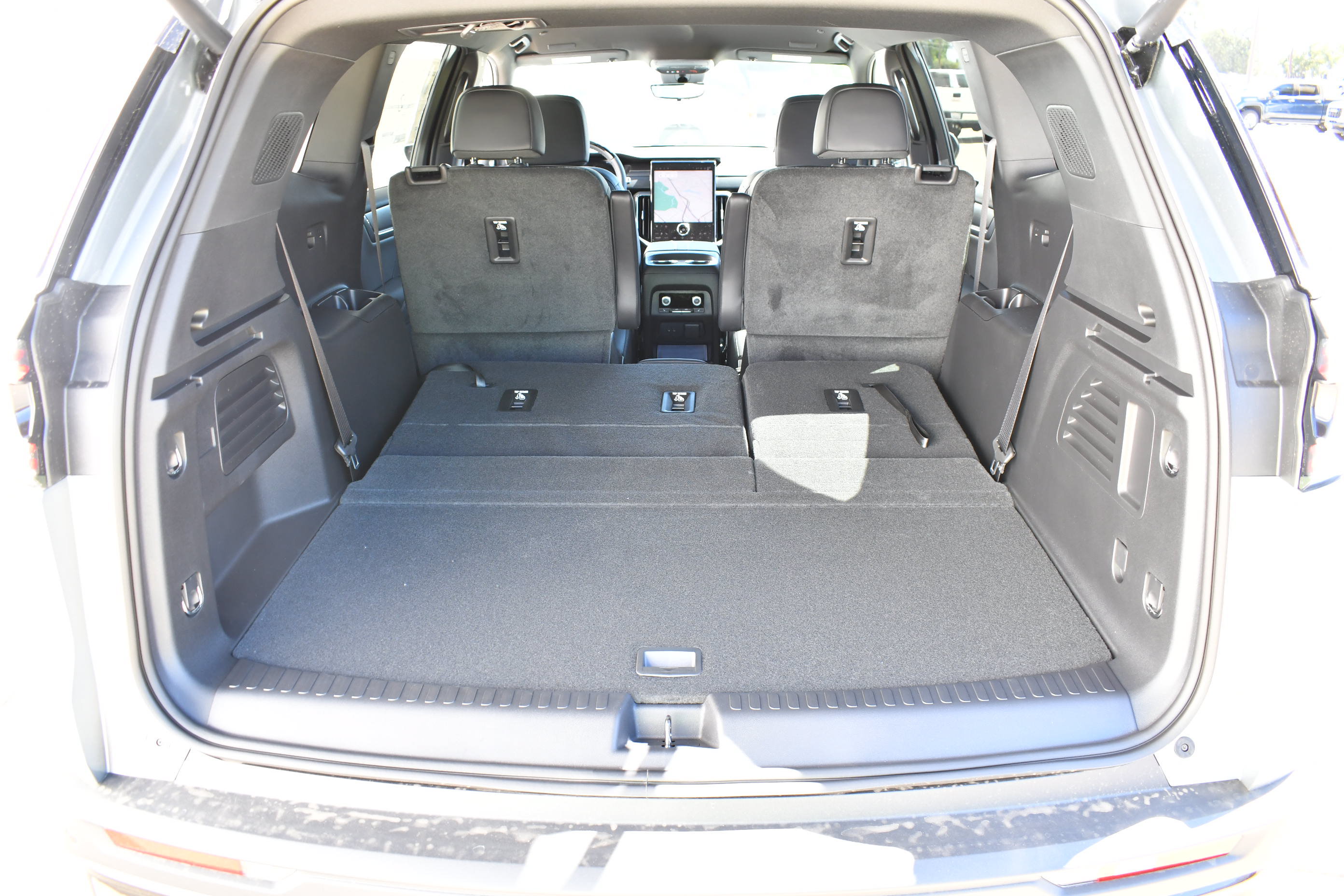 New 2027 GMC Acadia Elevation w/ Super Cruise Package FWD image 8