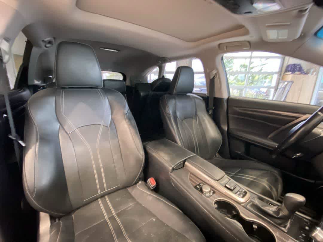 Used 2018 Lexus RX 350L Luxury w/ Accessory Package AWD/4WD image 27
