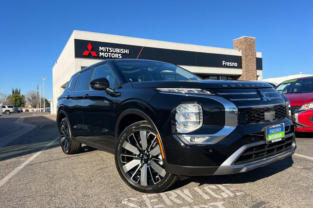 New 2026 Mitsubishi Outlander SE image 2