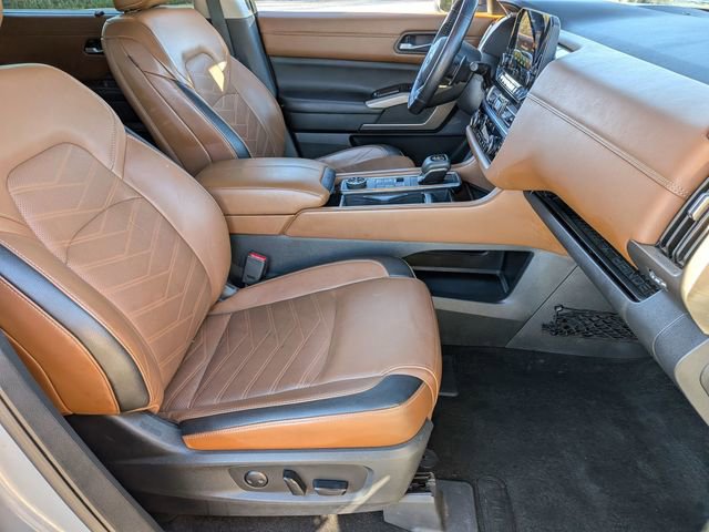 Used 2023 Nissan Pathfinder Platinum image 24