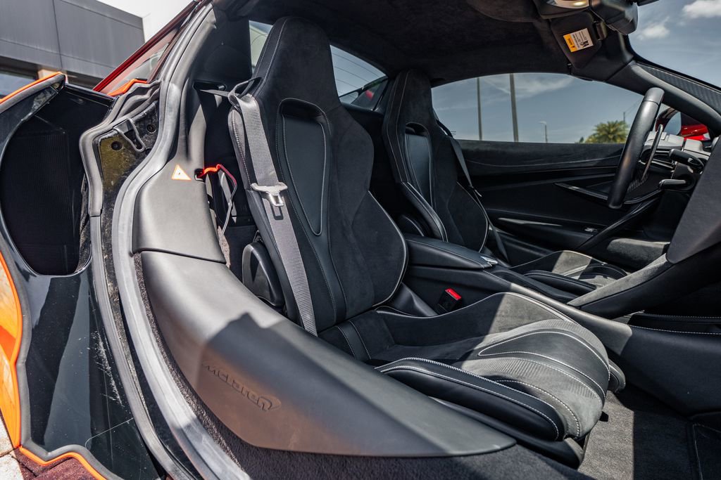 Used 2021 McLaren 720S Performance RWD image 33