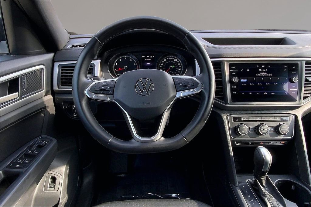Used 2020 Volkswagen Atlas Cross Sport SE w/ Towing Package image 5