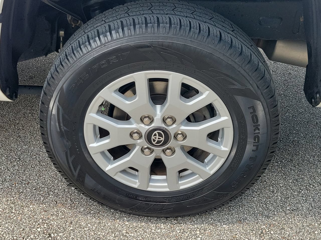 Used 2024 Toyota Tacoma SR5 AWD/4WD image 5