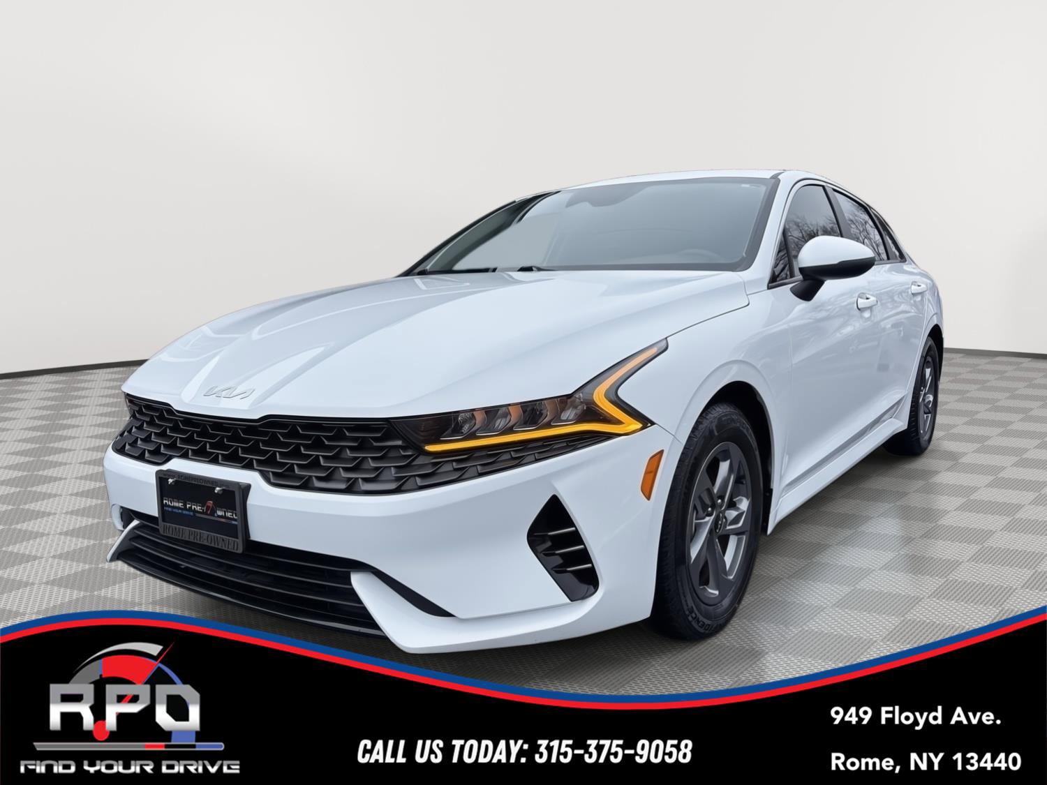 Used 2022 Kia K5 LXS image 1