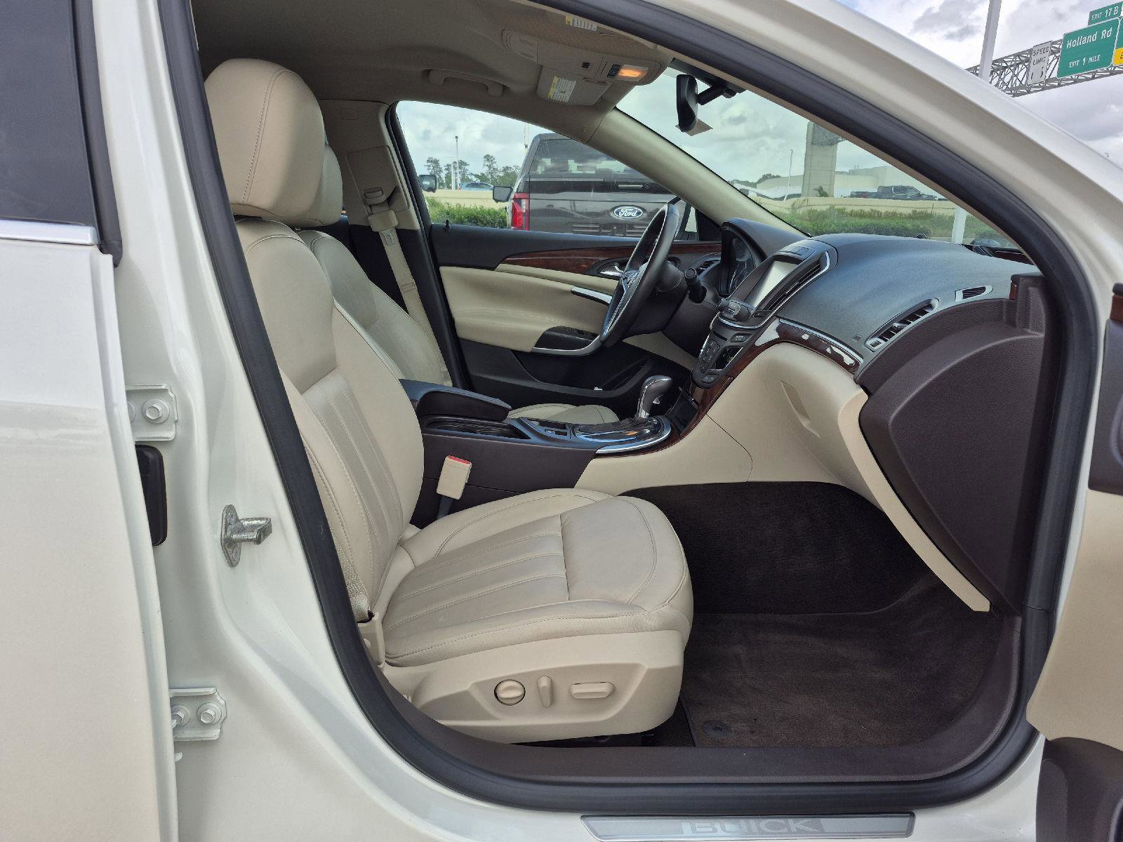 Used 2015 Buick Regal Premium image 10