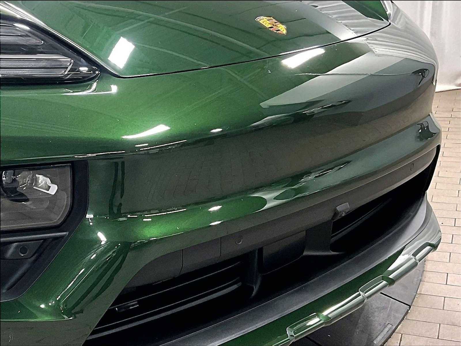 Used 2025 Porsche Macan 4S Electric image 33