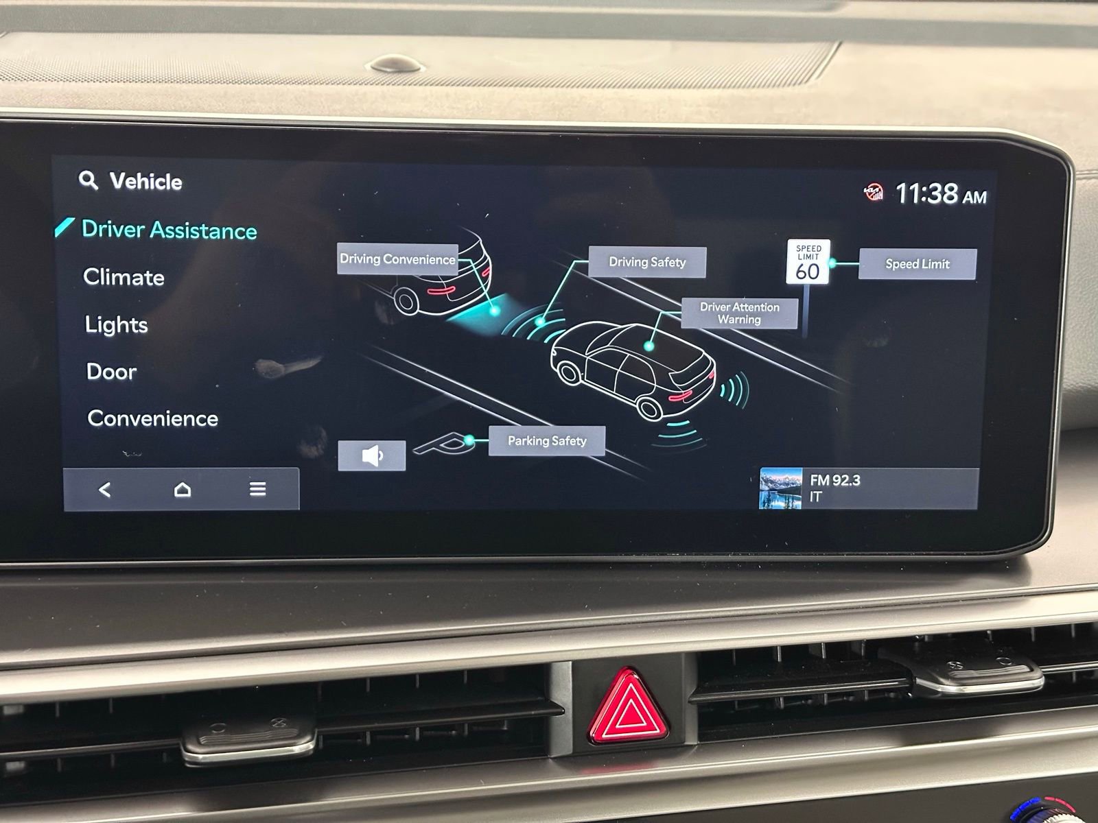 Used 2025 Kia Sorento EX w/ Panoramic Sunroof Package image 26