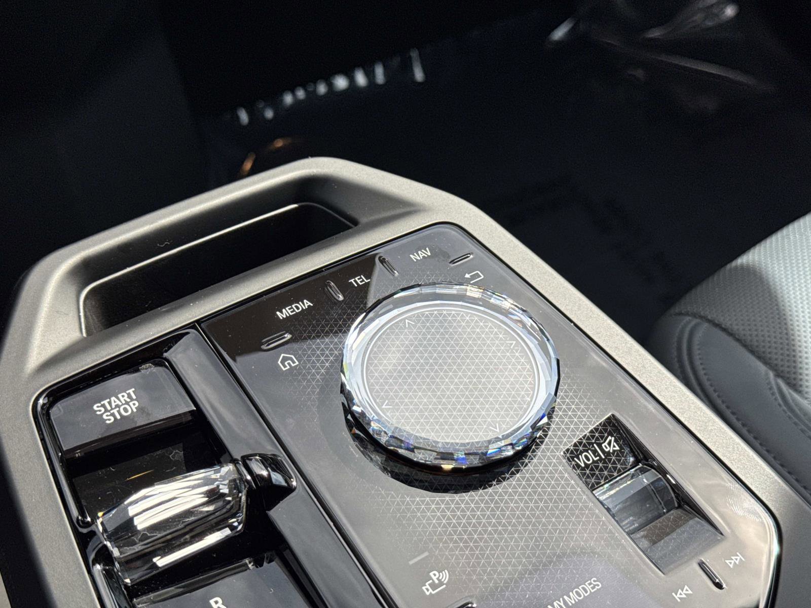 Used 2026 BMW iX xDrive60 image 22