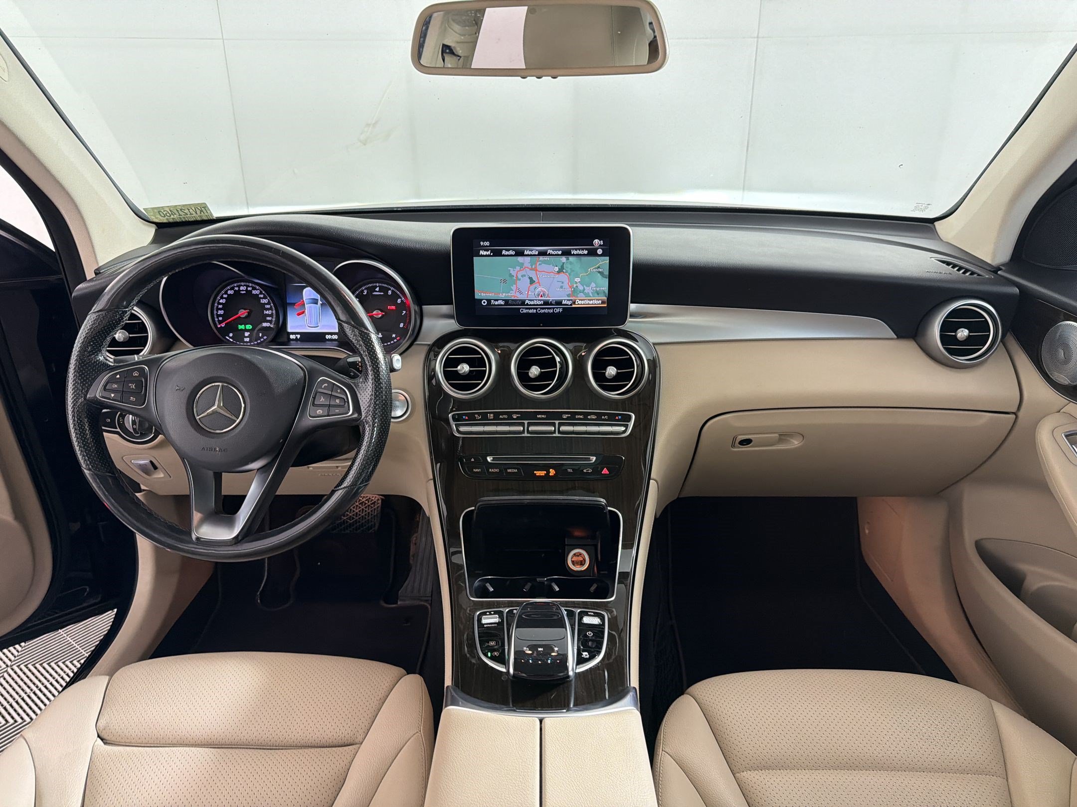 Used 2019 Mercedes-Benz GLC 300 4MATIC image 16