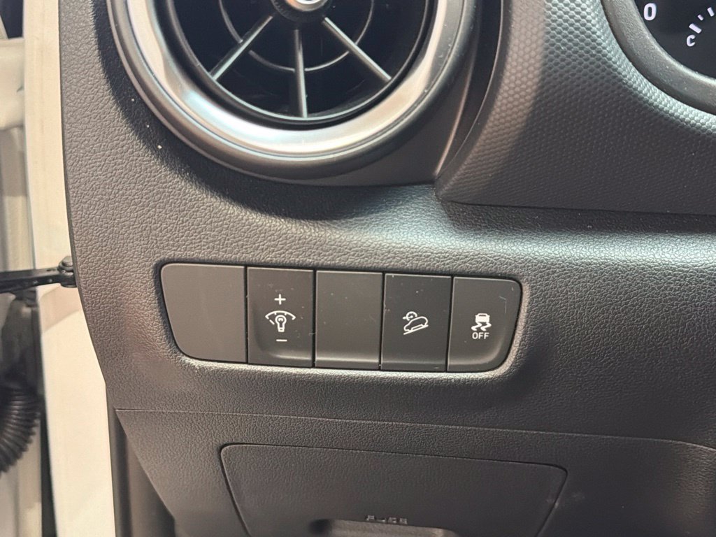 Certified 2023 Hyundai Kona SEL FWD image 17
