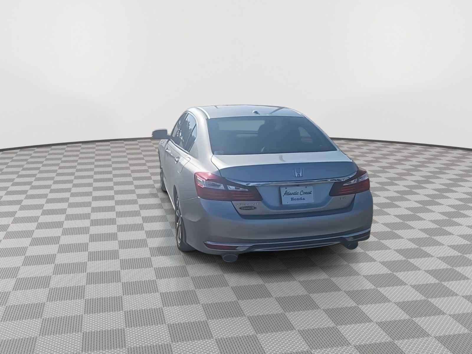 Used 2017 Honda Accord EX-L image 7
