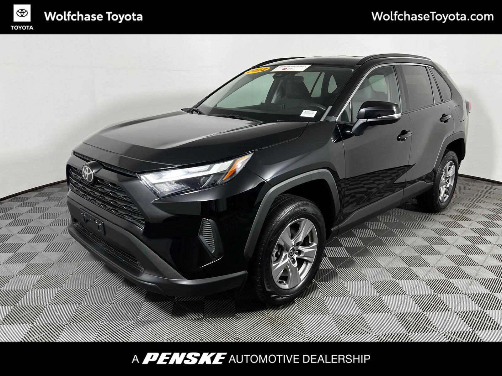 Certified 2022 Toyota RAV4 XLE FWD image 1