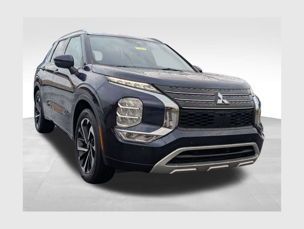 Used 2022 Mitsubishi Outlander SEL image 1