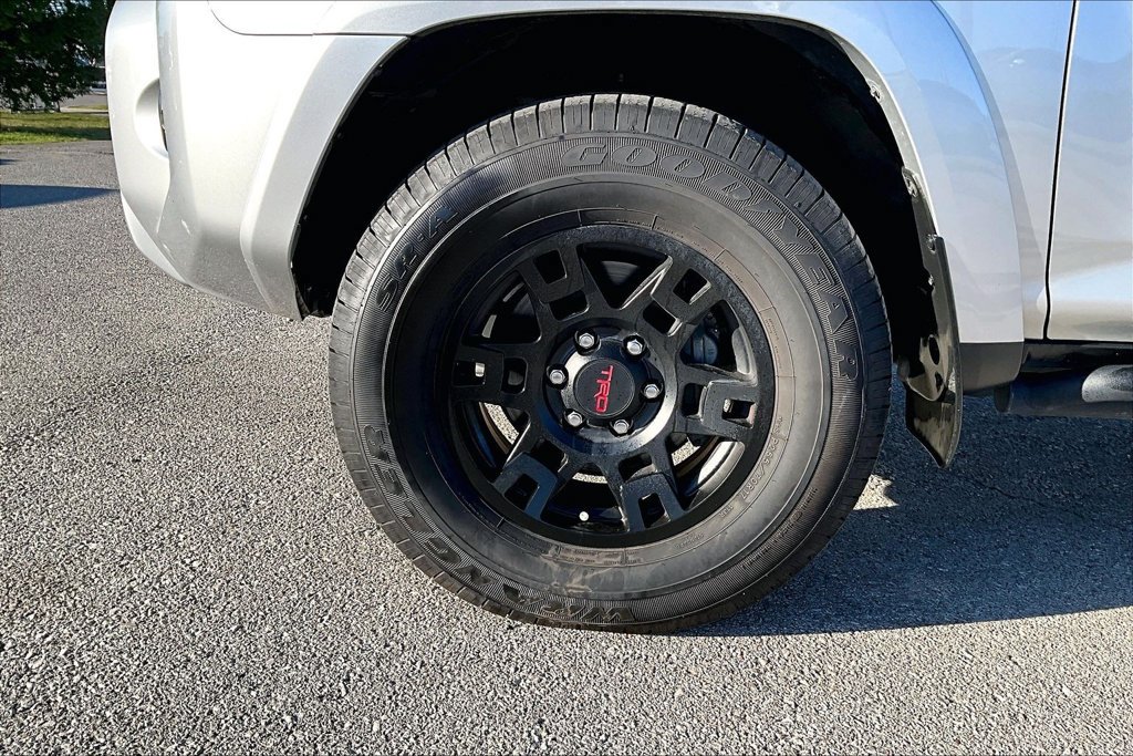Used 2023 Toyota 4Runner TRD Off-Road Premium w/ Off Road Premium Plus Package AWD/4WD image 11