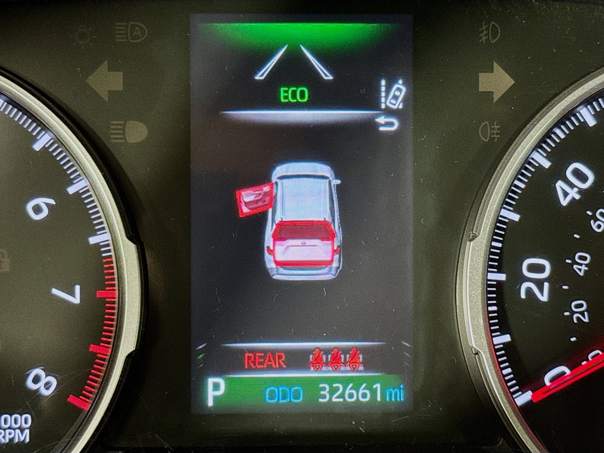 Used 2022 Toyota RAV4 LE AWD/4WD image 14