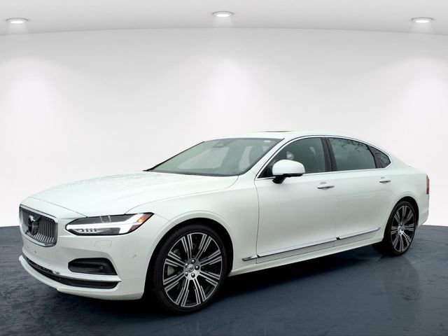 Used 2022 Volvo S90 B6 Inscription w/ Advanced Package image 2